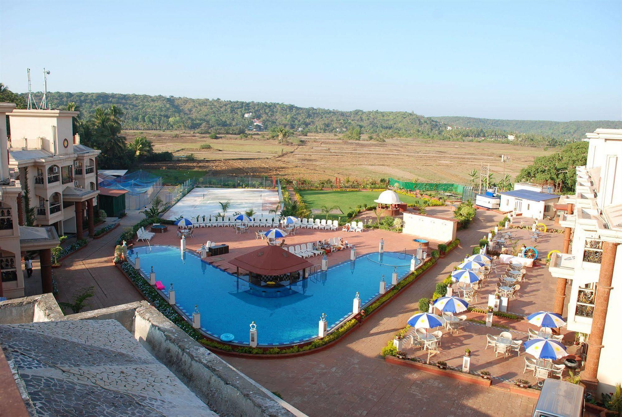 Sun City Resort Baga Exterior photo